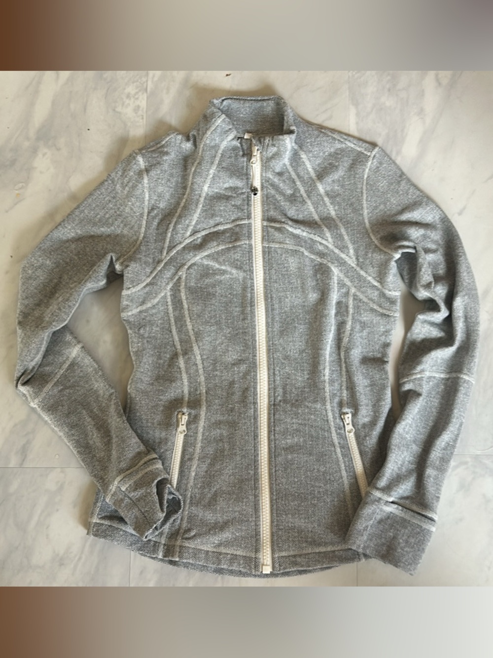 Lululemon size 8 sweater
